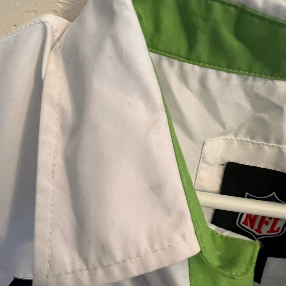 Seattle Seahawks Button up. - Picture 2 of 7